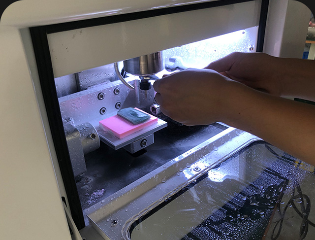 全自動玉石雕刻機如何挑選價格與什么有關？