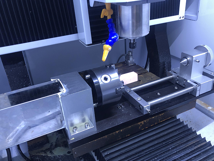 YD4040四軸數(shù)控雕刻機(jī)