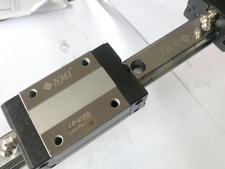 享刻玉石雕刻機(jī)導(dǎo)軌